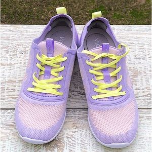 Vionic Lenora Athletic Shoes . Woman’s Size 8 New Without Tags